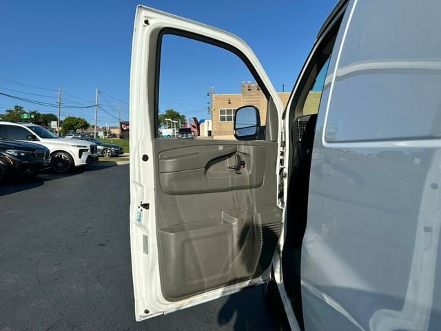 2010 Chevrolet Express 2500 Cargo  - 23054198 - 20