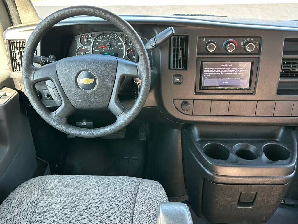 2010 Chevrolet Express 2500 Cargo  - 23054198 - 22