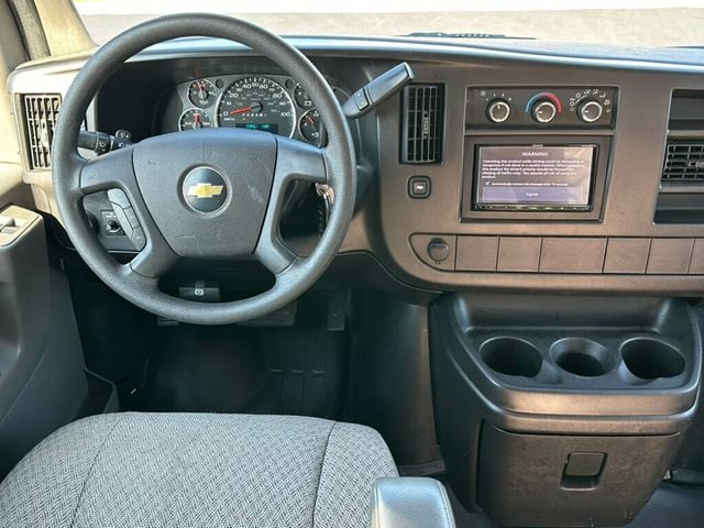 2010 Chevrolet Express 2500 Cargo  - 23054198 - 22