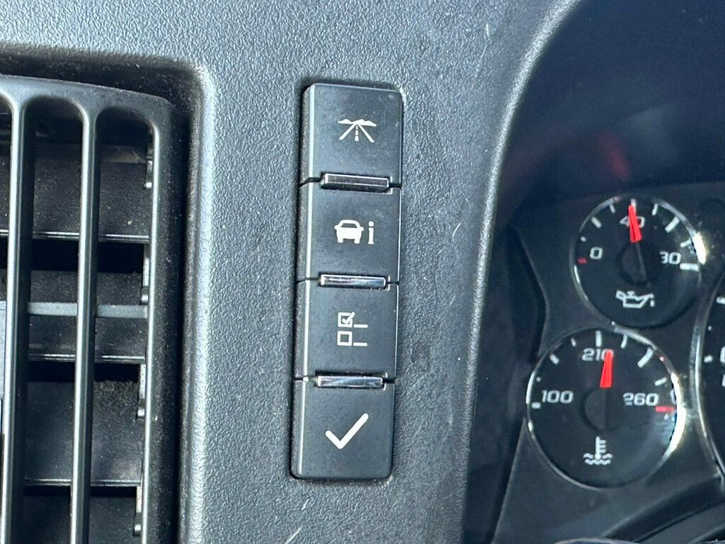 2010 Chevrolet Express 2500 Cargo  - 23054198 - 25
