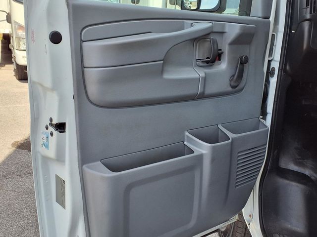 2010 Chevrolet Express 3500 12' Box Van w/Liftgate - 23014443 - 13