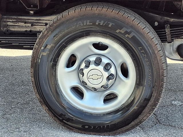 2010 Chevrolet Express 3500 12' Box Van w/Liftgate - 23014443 - 34