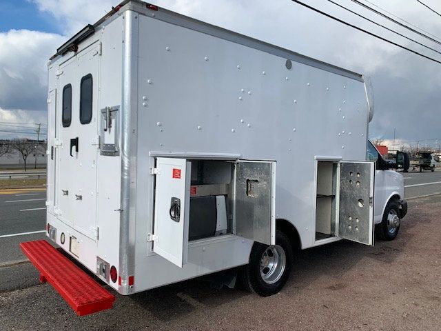 2010 Chevrolet G3500  SERVICE VAN WORK SHOP ON WHEELS MULTIPLE USES OTHERS IN STOCK - 21978023 - 4