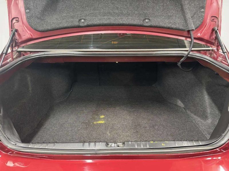 2010 Chevrolet Impala 4dr Sedan LT - 22971654 - 14