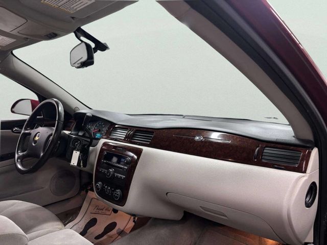 2010 Chevrolet Impala 4dr Sedan LT - 22971654 - 18