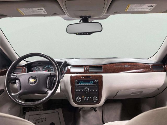 2010 Chevrolet Impala 4dr Sedan LT - 22971654 - 20