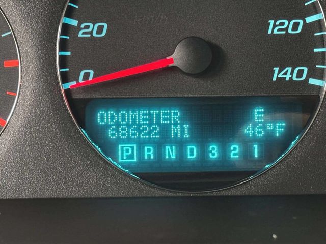 2010 Chevrolet Impala 4dr Sedan LT - 22971654 - 32