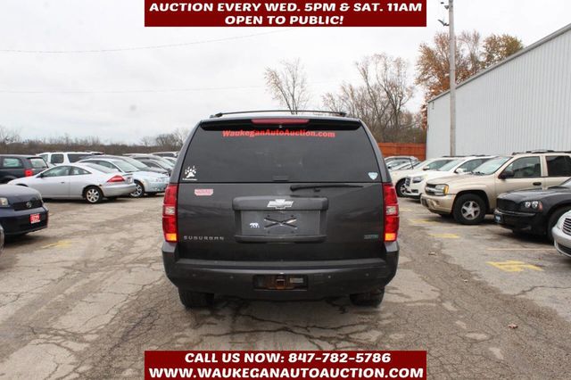 2010 Chevrolet Suburban 4WD 4dr 1500 LT - 22949743 - 4