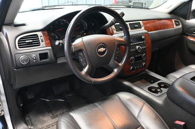 2010 Chevrolet Tahoe 1500 LT - 23081214 - 8