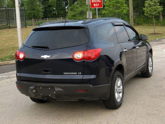 2010 Chevrolet Traverse FWD 4dr LS - 22509561 - 12