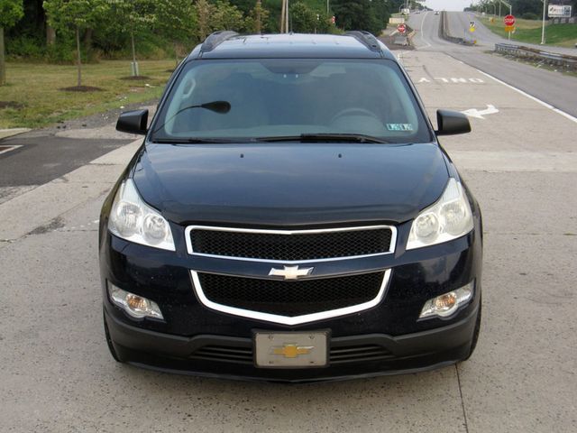 2010 Chevrolet Traverse FWD 4dr LS - 22509561 - 4