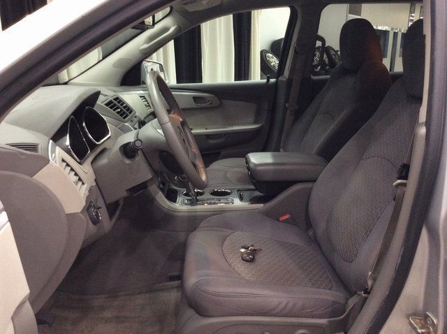 2010 Chevrolet Traverse FWD 4dr LT w/1LT - 22983339 - 8