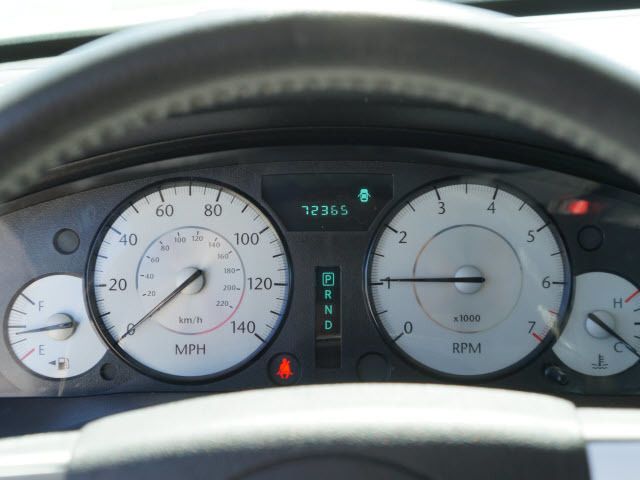 2010 Chrysler 300 4dr Sdn Touring Signature AWD - 11951636 - 9