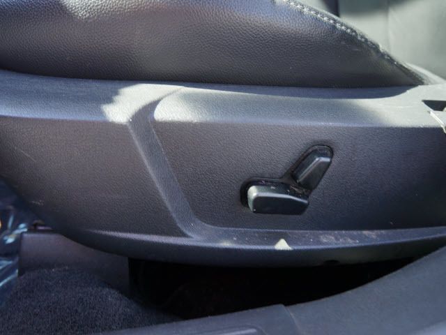 2010 Chrysler 300 4dr Sdn Touring Signature AWD - 11951636 - 11