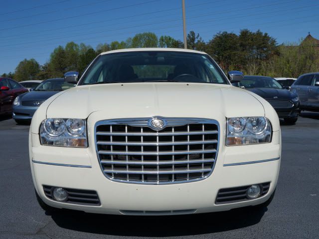 2010 Chrysler 300 4dr Sdn Touring Signature AWD - 11951636 - 19