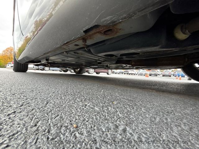2010 Chrysler 300 4dr Sedan Touring Signature RWD - 22935768 - 19