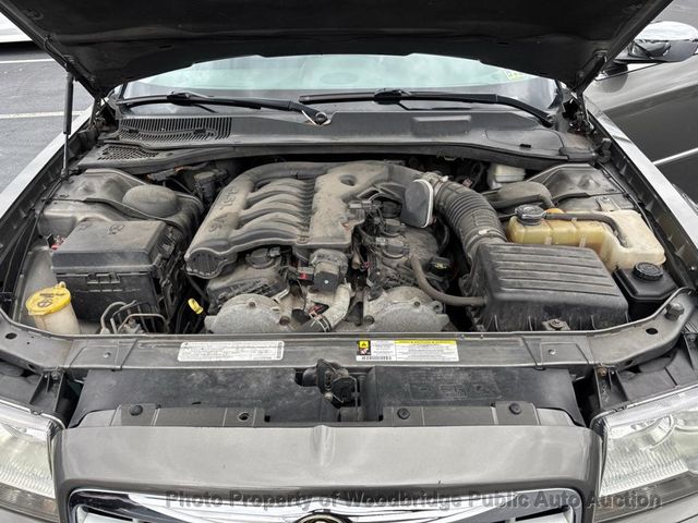 2010 Chrysler 300 4dr Sedan Touring Signature RWD - 22935768 - 20