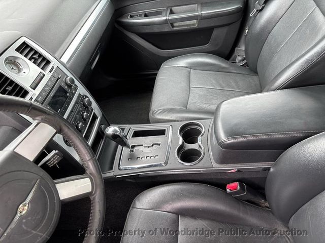 2010 Chrysler 300 4dr Sedan Touring Signature RWD - 22935768 - 8