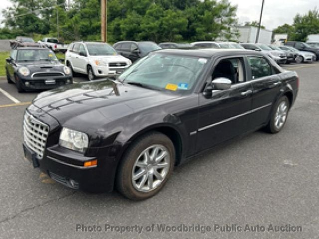 2010 Chrysler 300 4dr Sedan Touring Signature RWD - 23034180 - 0