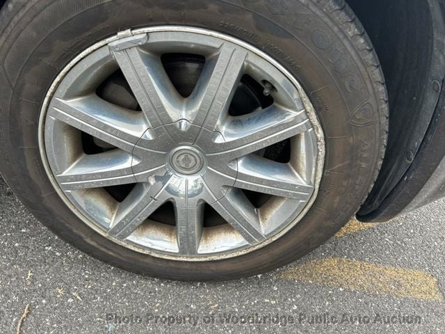 2010 Chrysler 300 4dr Sedan Touring Signature RWD - 23034180 - 11
