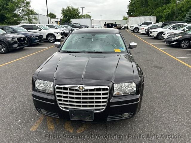 2010 Chrysler 300 4dr Sedan Touring Signature RWD - 23034180 - 1