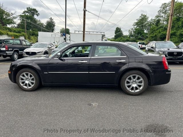 2010 Chrysler 300 4dr Sedan Touring Signature RWD - 23034180 - 3