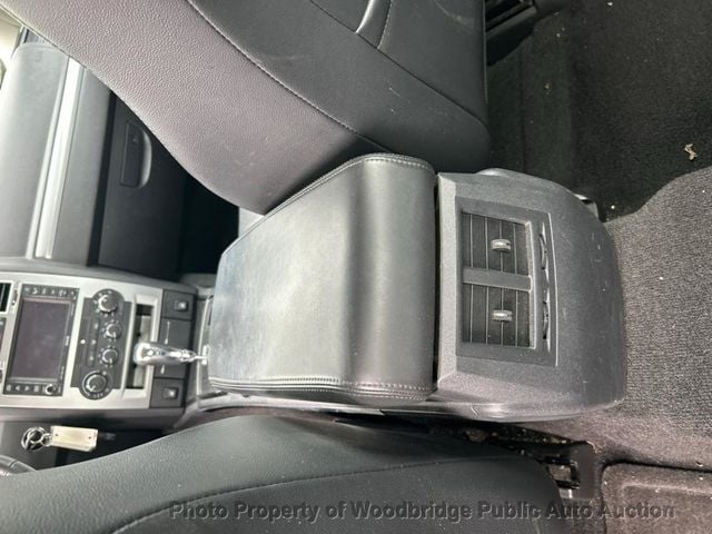 2010 Chrysler 300 4dr Sedan Touring Signature RWD - 23034180 - 7