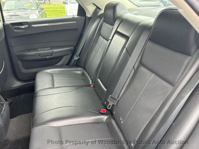 2010 Chrysler 300 4dr Sedan Touring Signature RWD - 23034180 - 8
