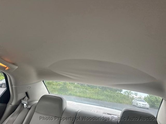 2010 Chrysler 300 4dr Sedan Touring Signature RWD - 23043353 - 10
