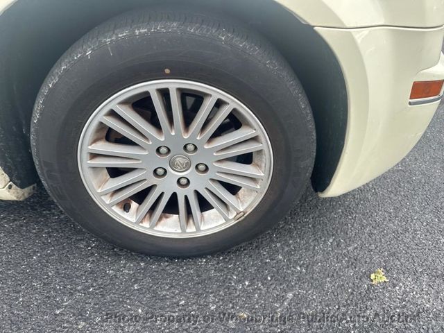 2010 Chrysler 300 4dr Sedan Touring Signature RWD - 23043353 - 15