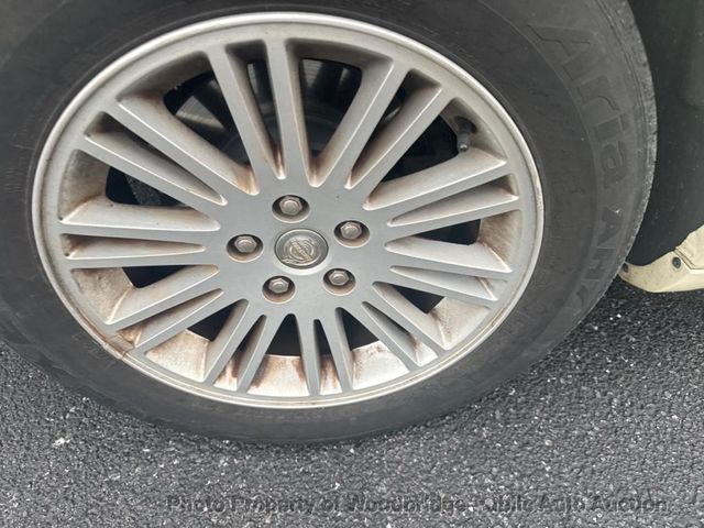 2010 Chrysler 300 4dr Sedan Touring Signature RWD - 23043353 - 17