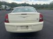 2010 Chrysler 300 4dr Sedan Touring Signature RWD - 23043353 - 2