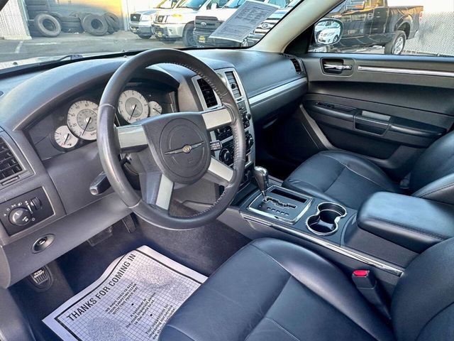 2010 Chrysler 300 Touring 4dr Sedan - 23046845 - 16