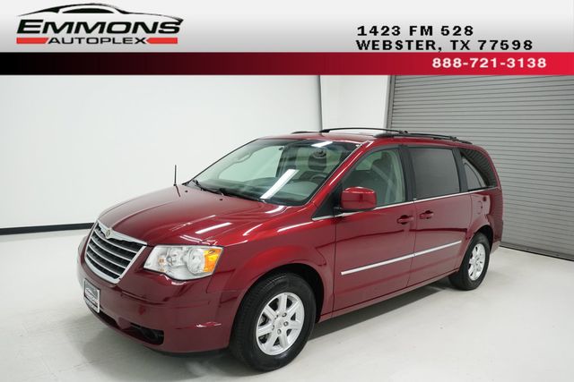 2010 Chrysler Town & Country 4dr Wagon Touring - 22948276 - 0