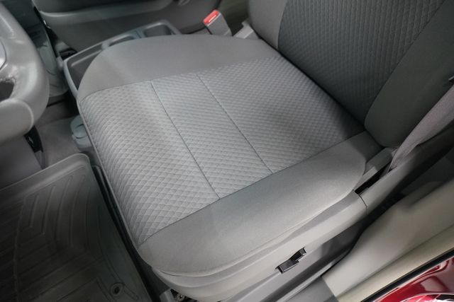 2010 Chrysler Town & Country 4dr Wagon Touring - 22948276 - 10