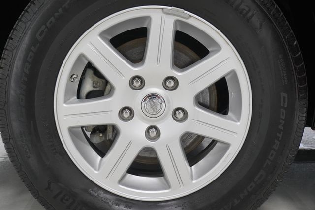 2010 Chrysler Town & Country 4dr Wagon Touring - 22948276 - 25