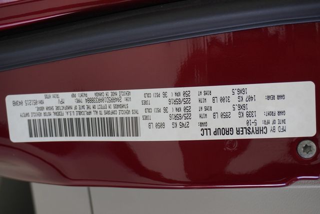 2010 Chrysler Town & Country 4dr Wagon Touring - 22948276 - 29