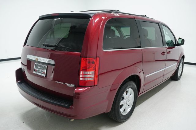 2010 Chrysler Town & Country 4dr Wagon Touring - 22948276 - 3