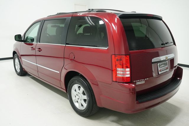 2010 Chrysler Town & Country 4dr Wagon Touring - 22948276 - 5