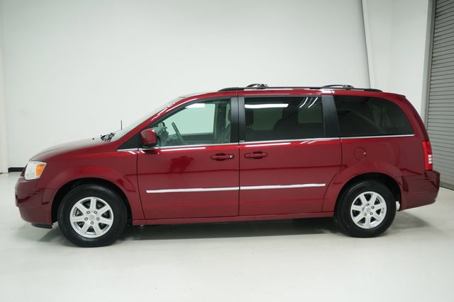 2010 Chrysler Town & Country 4dr Wagon Touring - 22948276 - 6