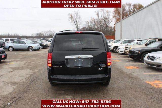 2010 Chrysler Town & Country 4dr Wagon Touring - 22950298 - 4