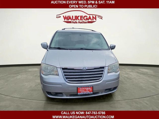 2010 Chrysler Town & Country 4dr Wagon Touring - 22991748 - 1