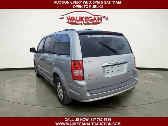 2010 Chrysler Town & Country 4dr Wagon Touring - 22991748 - 5
