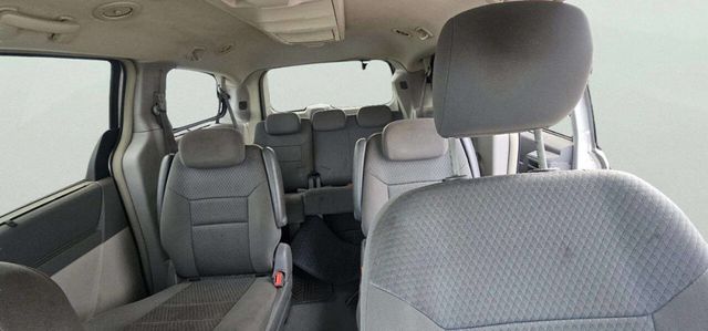 2010 Chrysler Town & Country 4dr Wagon Touring - 22991748 - 8