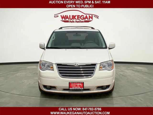 2010 Chrysler Town & Country 4dr Wagon Touring - 23025306 - 1