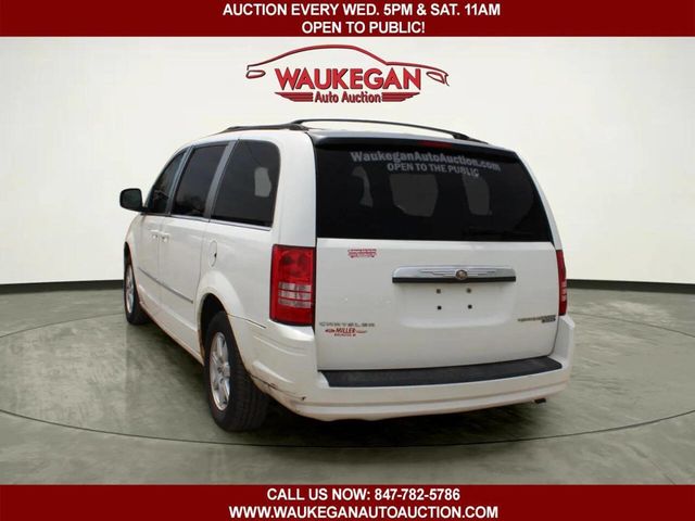 2010 Chrysler Town & Country 4dr Wagon Touring - 23025306 - 3