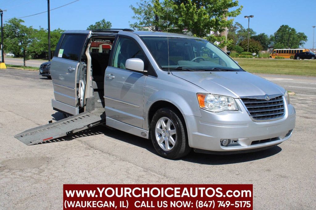 2010 Chrysler Town & Country 4dr Wagon Touring - 22874306 - 12