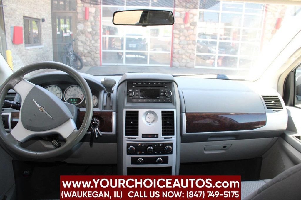 2010 Chrysler Town & Country 4dr Wagon Touring - 22874306 - 23