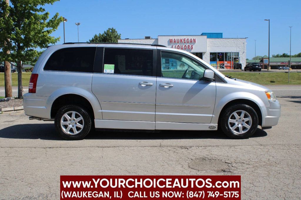 2010 Chrysler Town & Country 4dr Wagon Touring - 22874306 - 3
