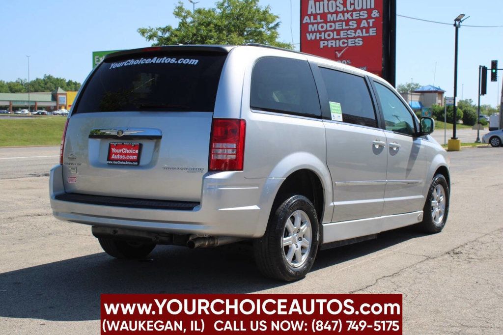 2010 Chrysler Town & Country 4dr Wagon Touring - 22874306 - 4